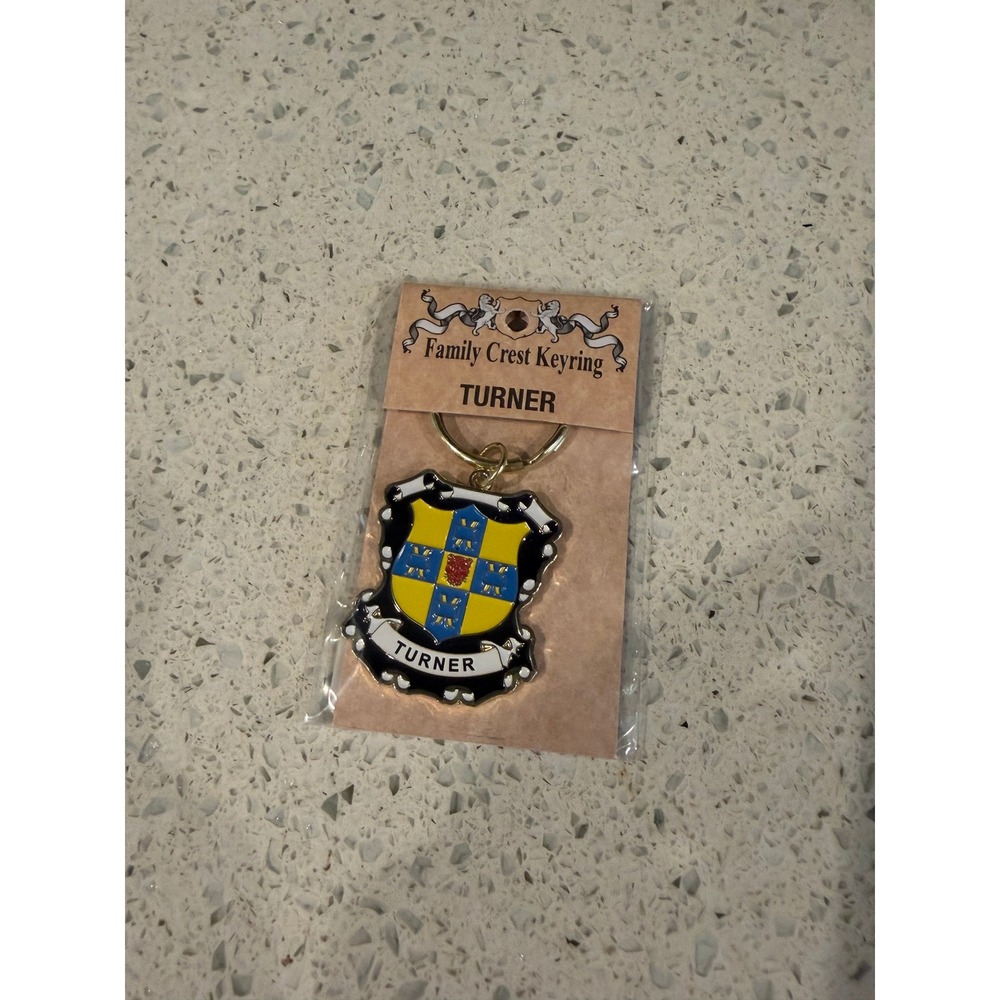 Turner Family Crest Ireland Heraldry Metal Keyring Keychain NIP
